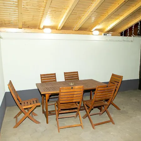 בית הארחה Casa Elisabeta בראשוב